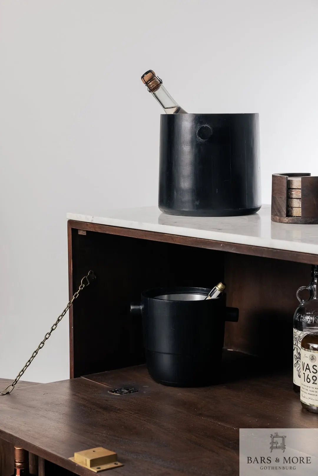 Barkast - Manhattan - met slot - Bars & More - MyBarfurniture