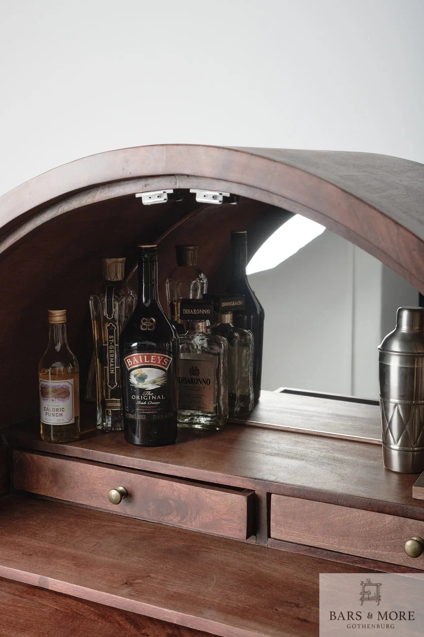 Displaycabinet - Rockville - Bars & More My Store