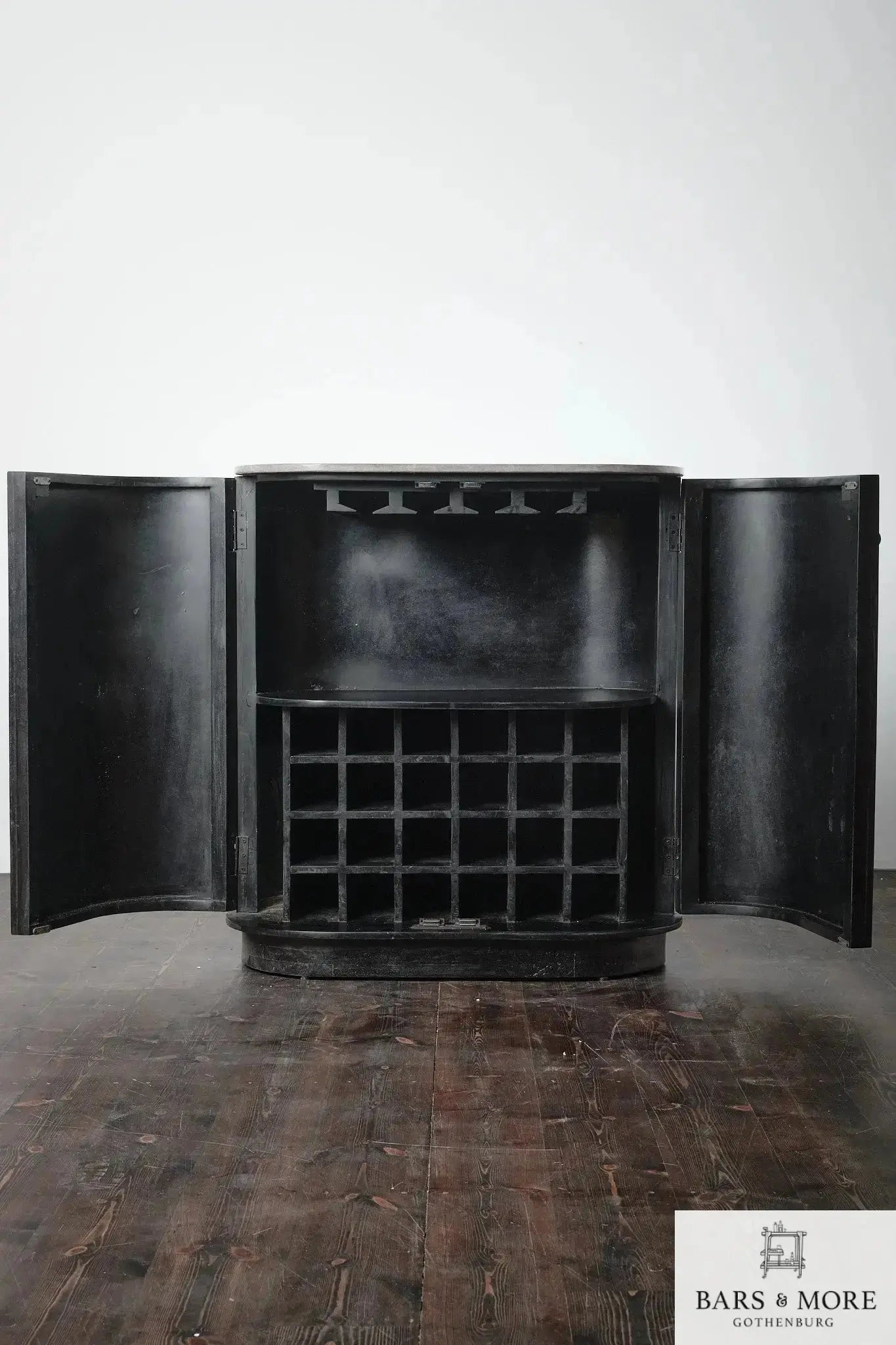 Barskab - Westbury - Bars & More My Store