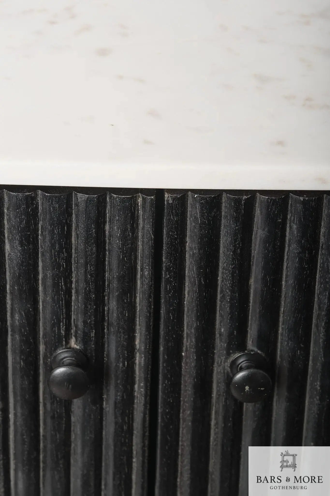 Barskab - Westbury - Bars & More My Store