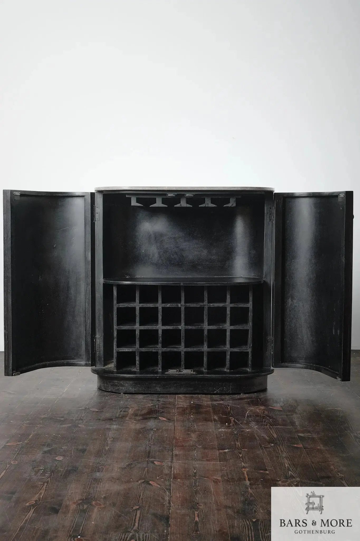 Barskab - Westbury - Bars & More My Store